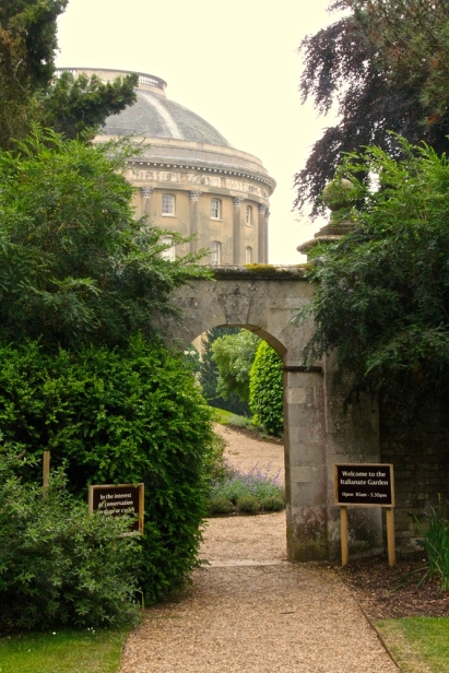 Archway through to the Italianate garden.